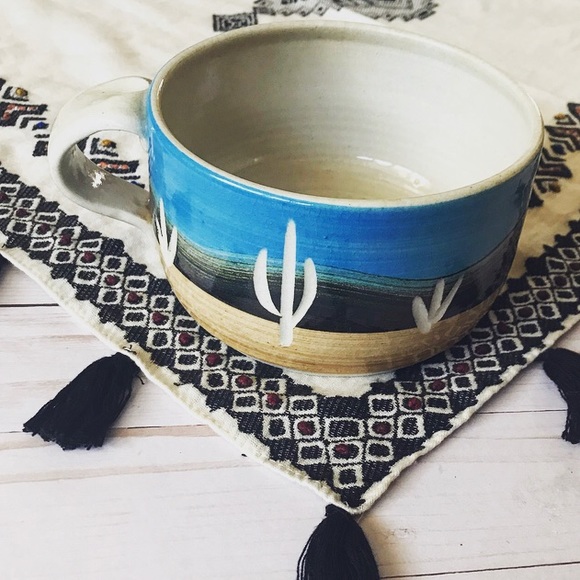 Vintage Other - Vintage desert cactus wide succulent planter mug